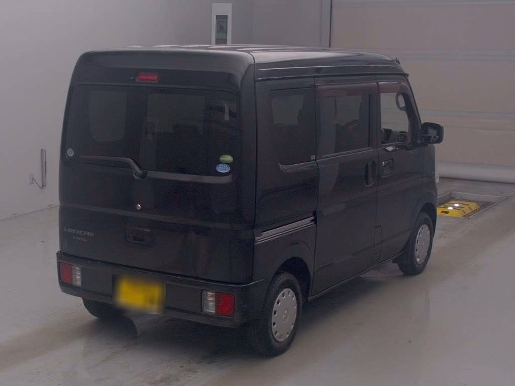 MITSUBISHI MINICAB