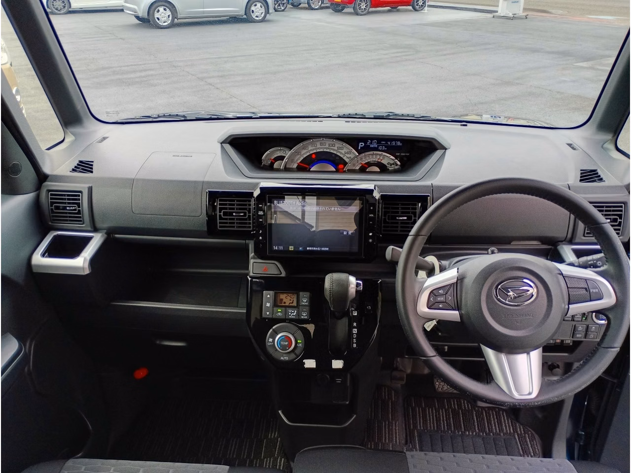 DAIHATSU WAKE