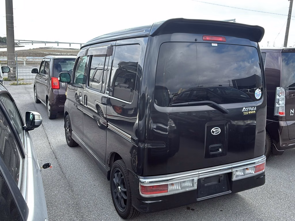 DAIHATSU ATRAI