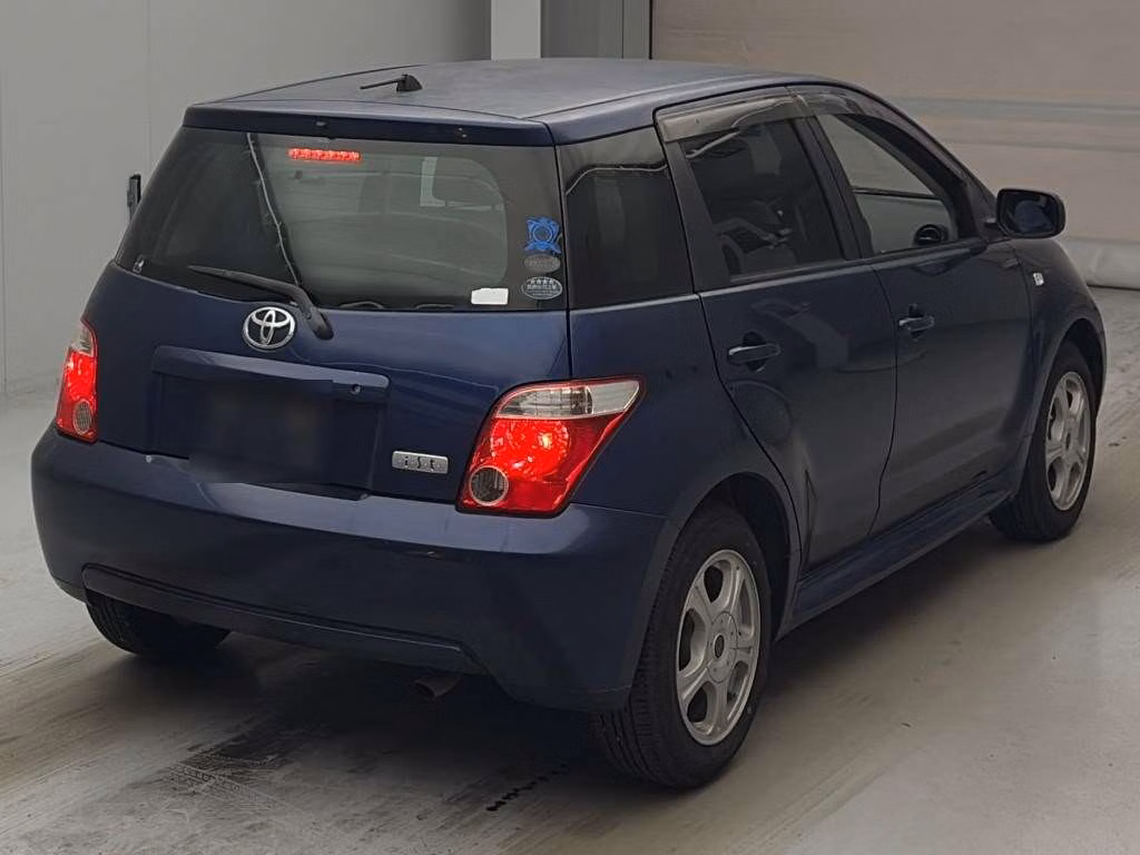 TOYOTA IST