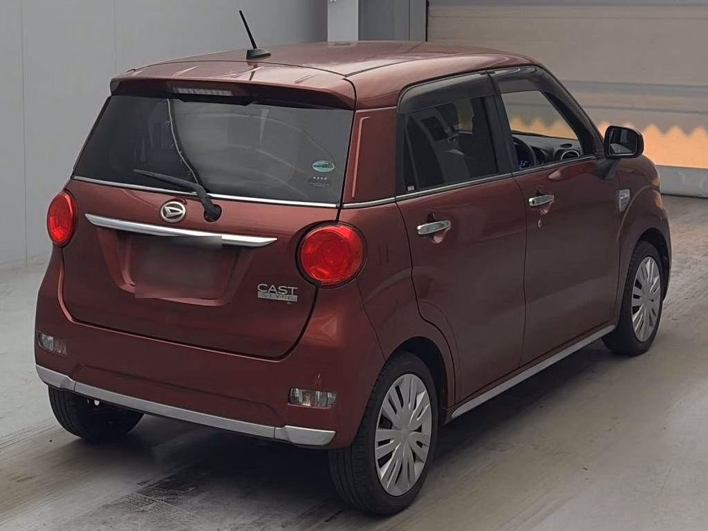 DAIHATSU CAST
