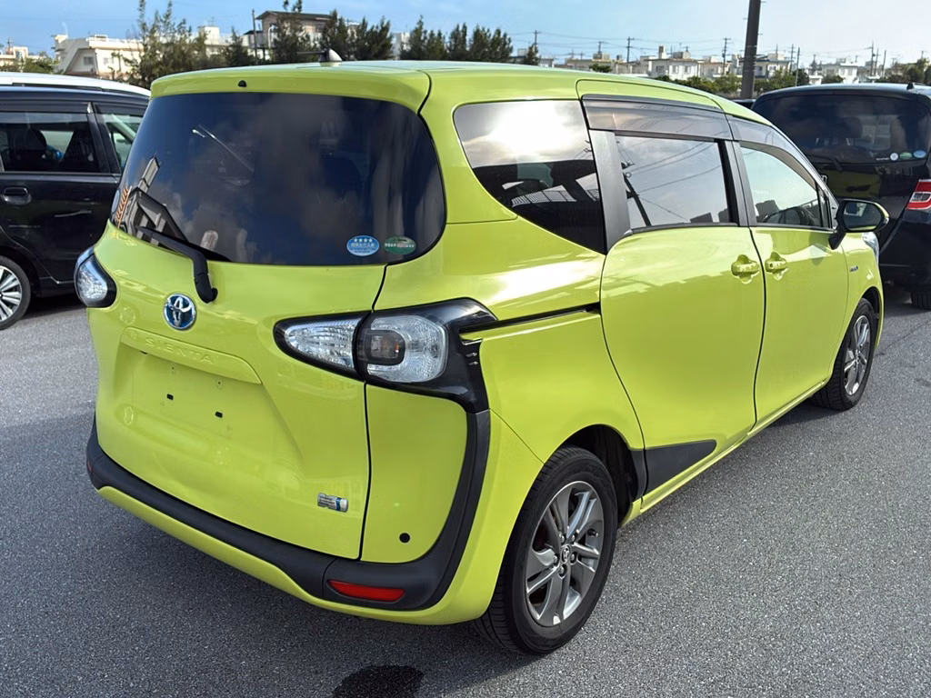 TOYOTA SIENTA