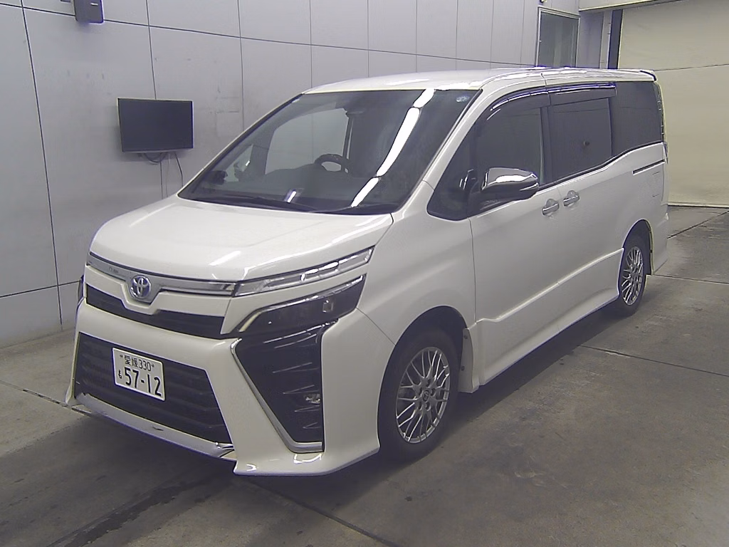 TOYOTA VOXY