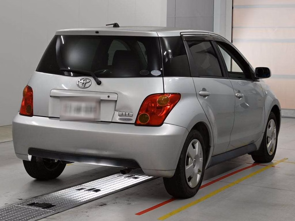 TOYOTA IST