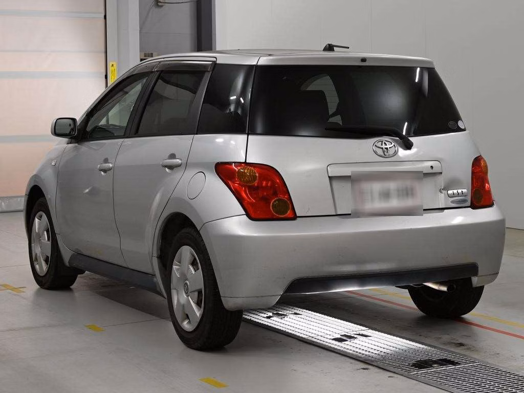TOYOTA IST