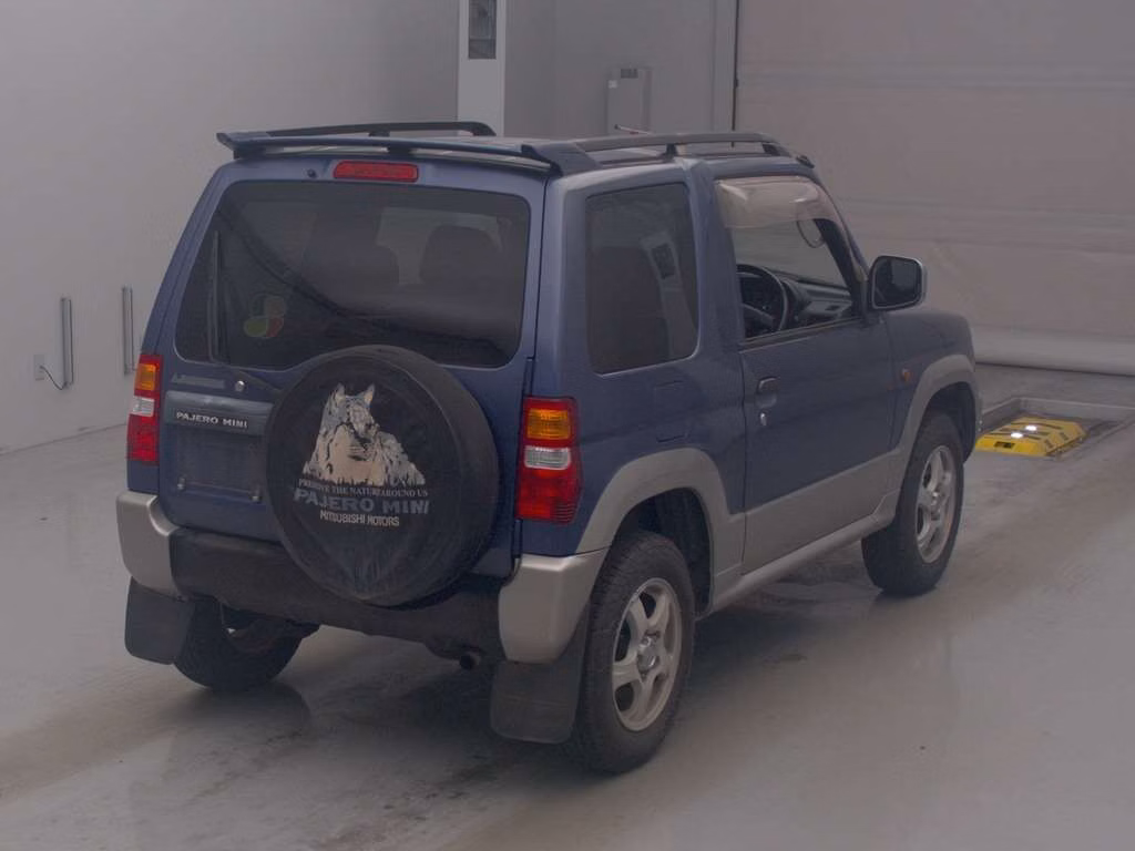 MITSUBISHI PAJERO MINI