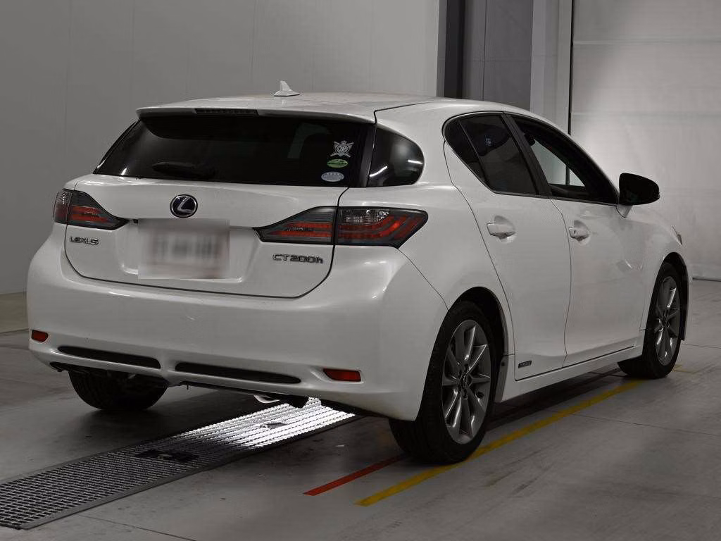 LEXUS CT200H