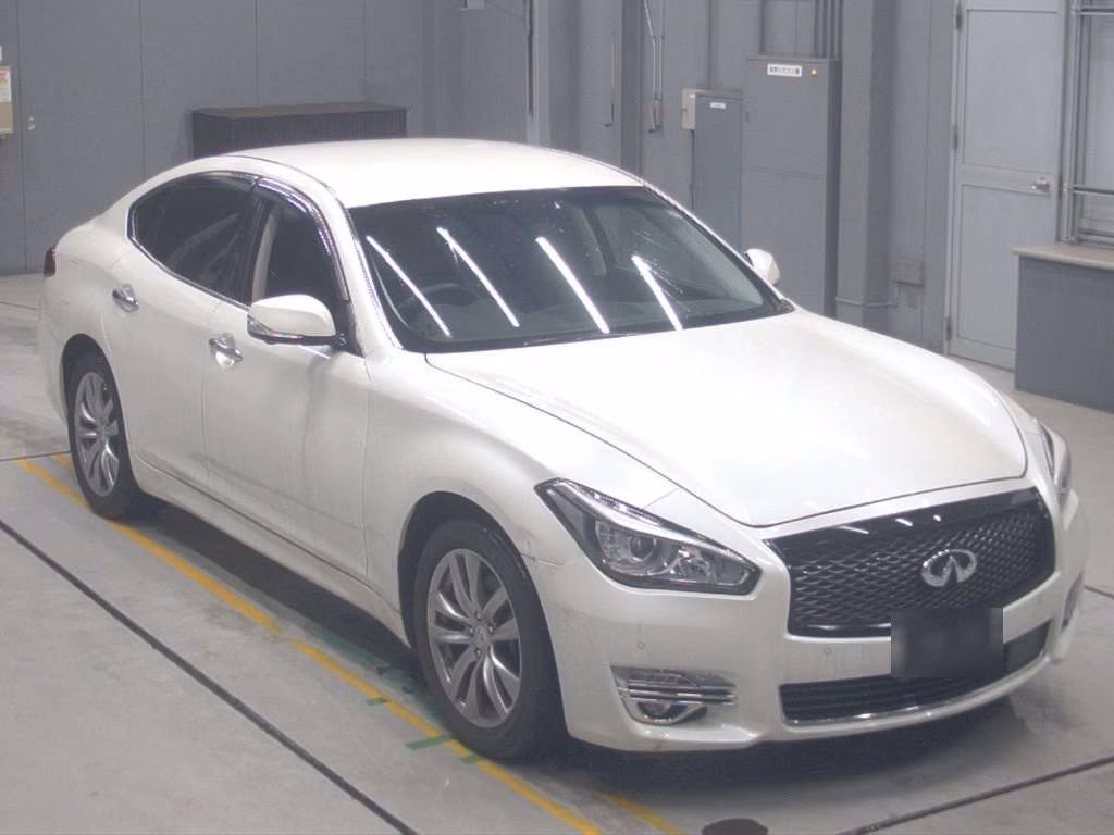 NISSAN FUGA
