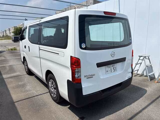 NISSAN NV350 CARAVAN