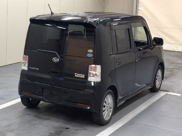 DAIHATSU MOVE CONTE