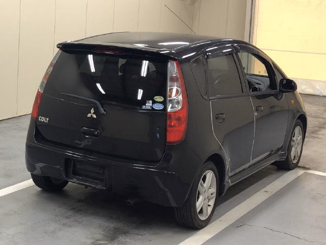 MITSUBISHI COLT