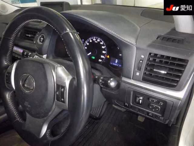 LEXUS CT200H