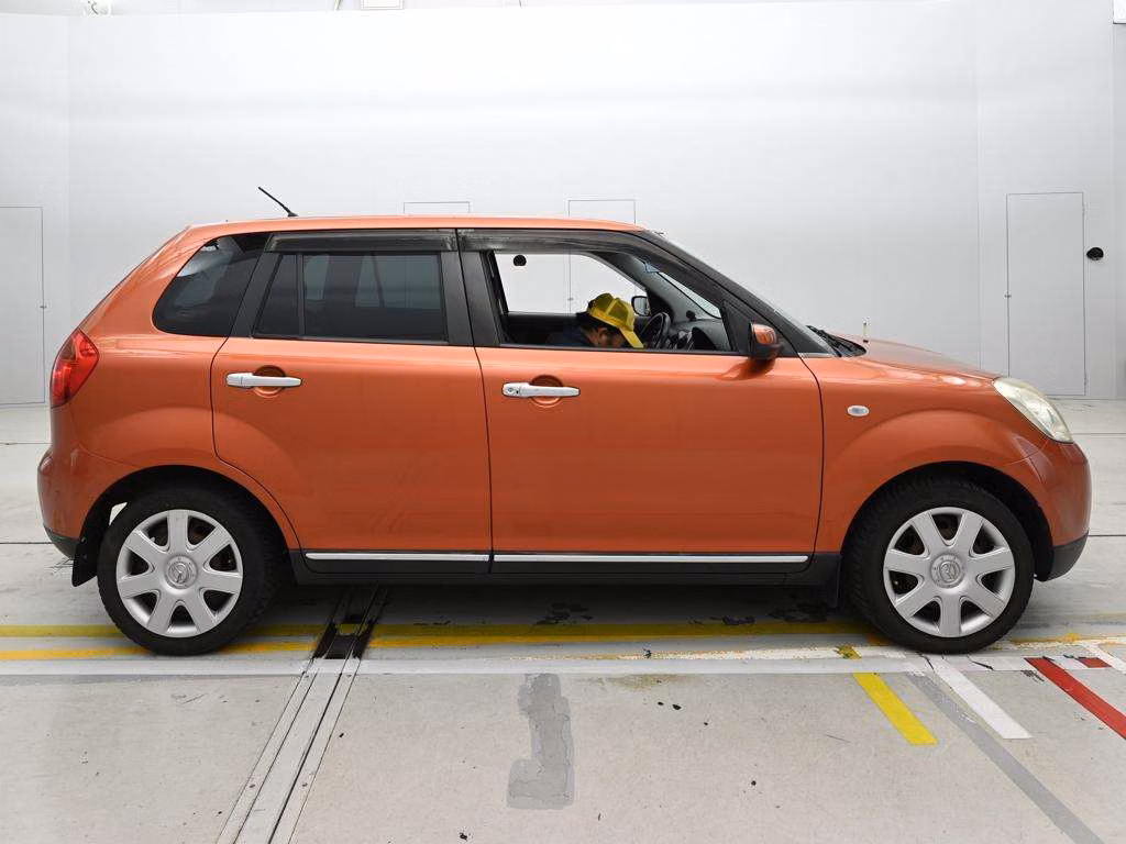 MAZDA VERISA