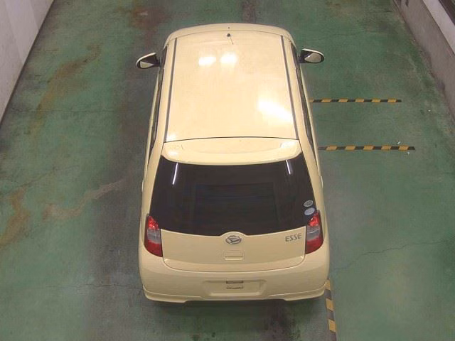 DAIHATSU ESSE