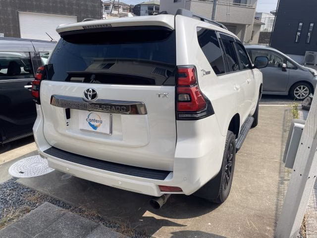 TOYOTA LAND CRUISER PRADO