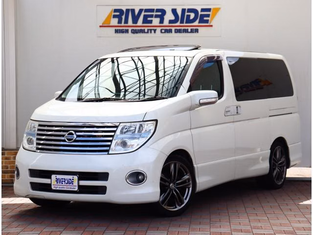 NISSAN ELGRAND