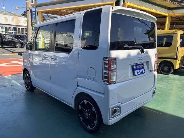 DAIHATSU WAKE