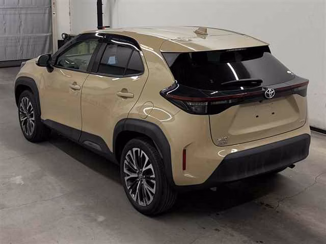 TOYOTA YARIS CROSS