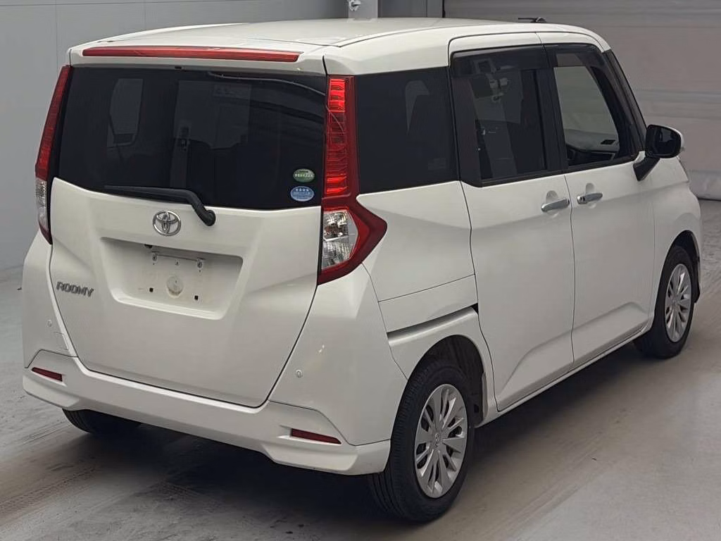 TOYOTA ROOMY