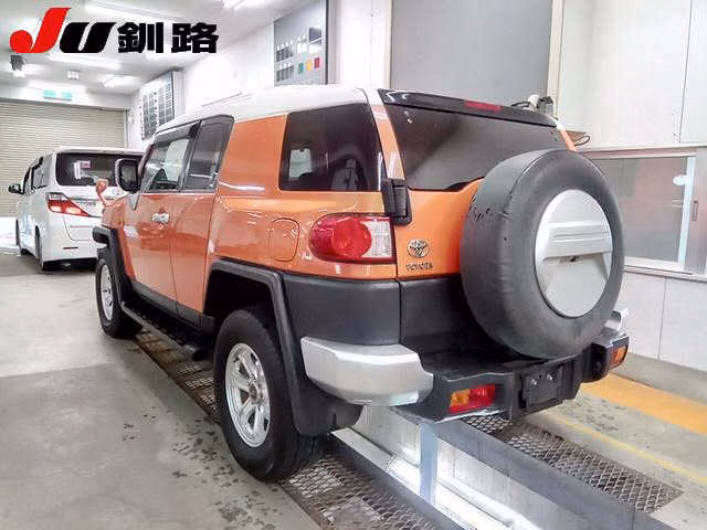 TOYOTA FJ CRUISER