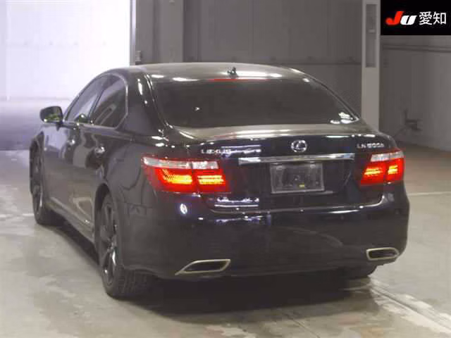 LEXUS LS600H
