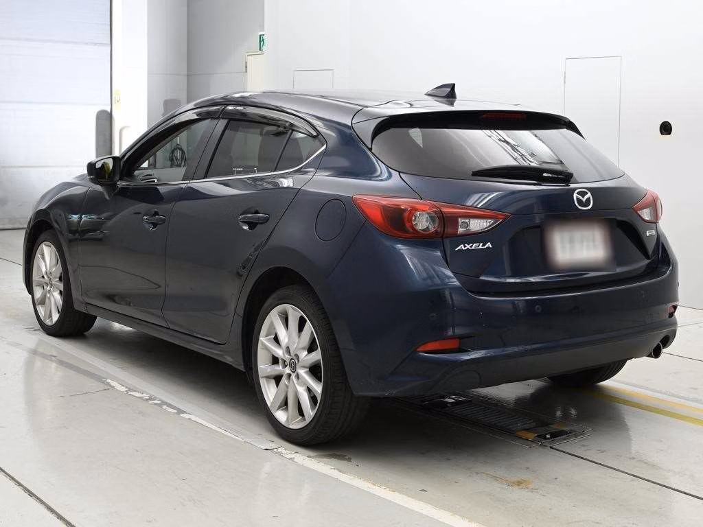 MAZDA AXELA