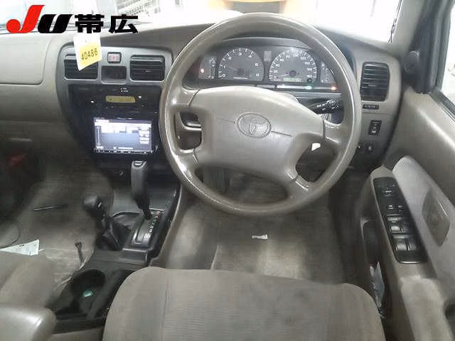 TOYOTA HILUX SURF
