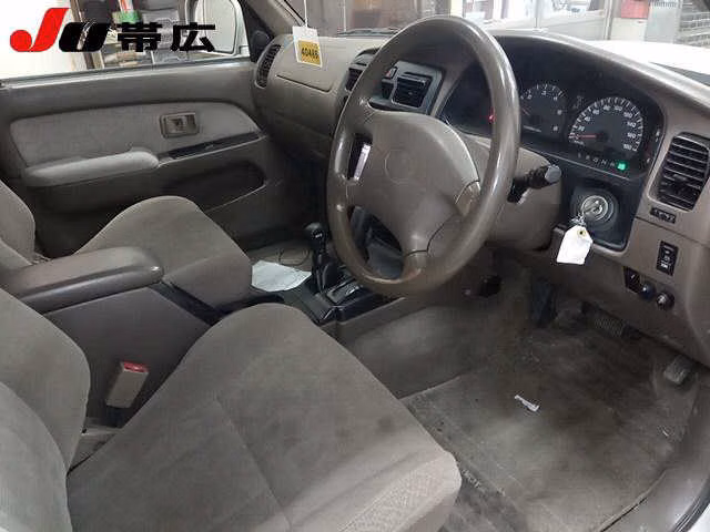 TOYOTA HILUX SURF