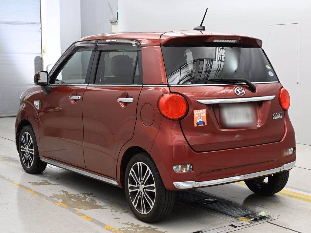 DAIHATSU CAST