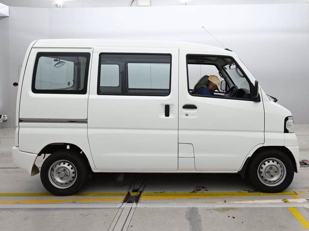 MITSUBISHI MINICAB