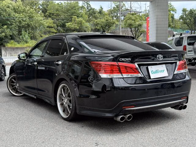 TOYOTA CROWN