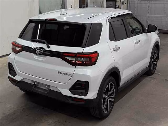 DAIHATSU ROCKY