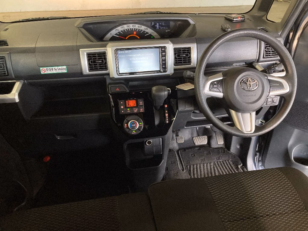 TOYOTA PIXIS MEGA