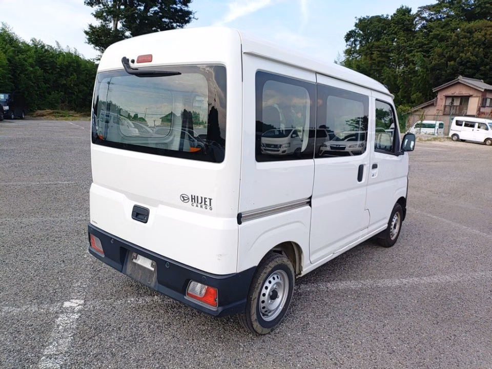 DAIHATSU ATRAI
