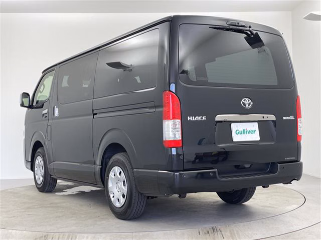 TOYOTA REGIUS ACE