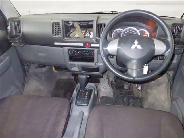 MITSUBISHI TOWN BOX