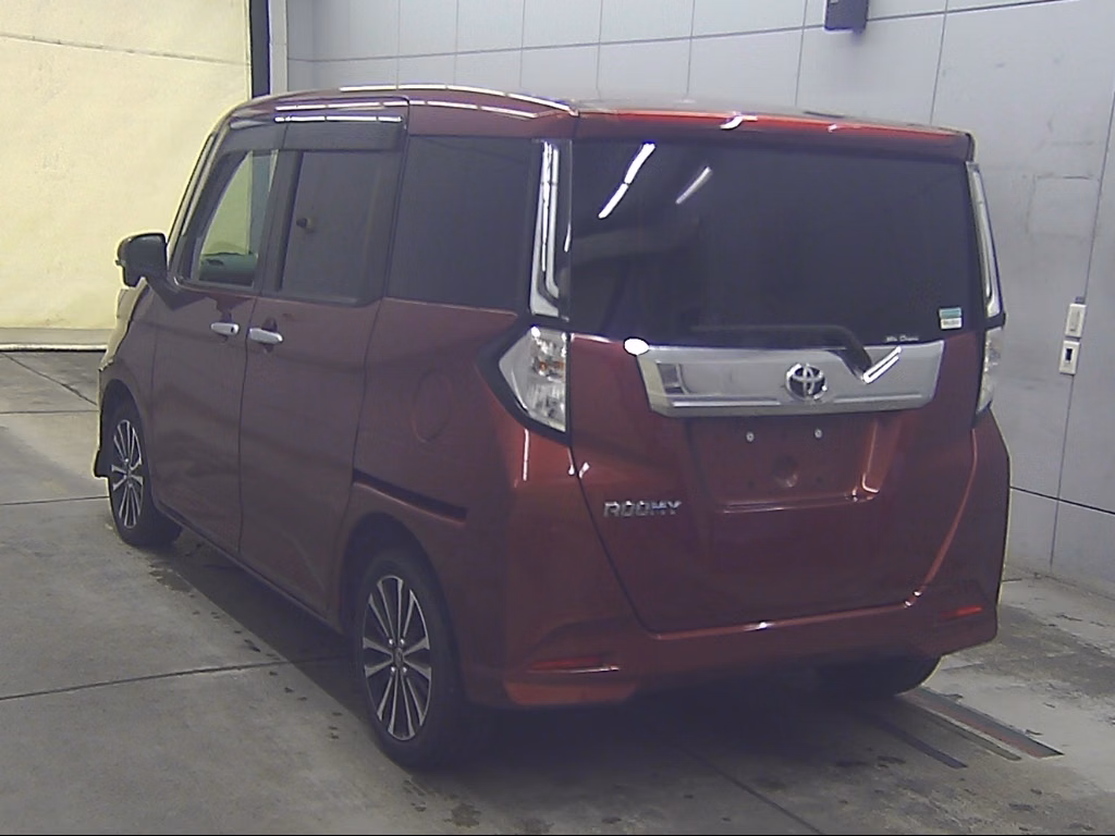 TOYOTA ROOMY