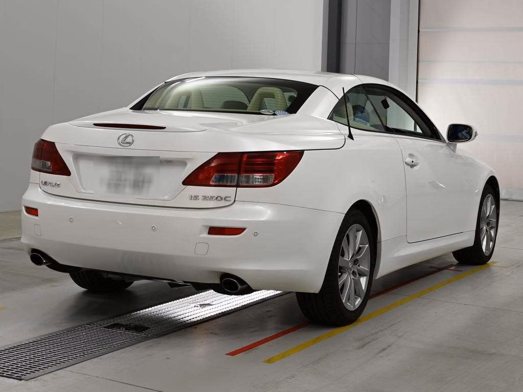 LEXUS IS250
