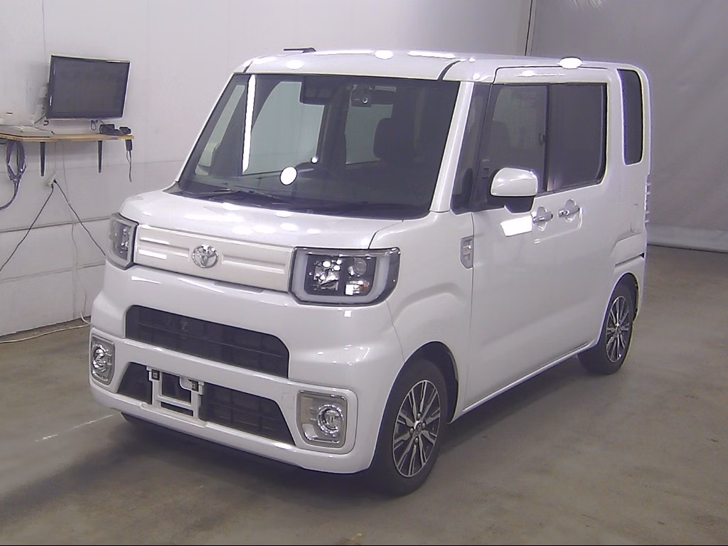 TOYOTA PIXIS MEGA