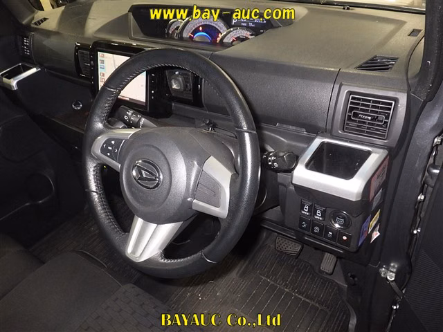 DAIHATSU WAKE