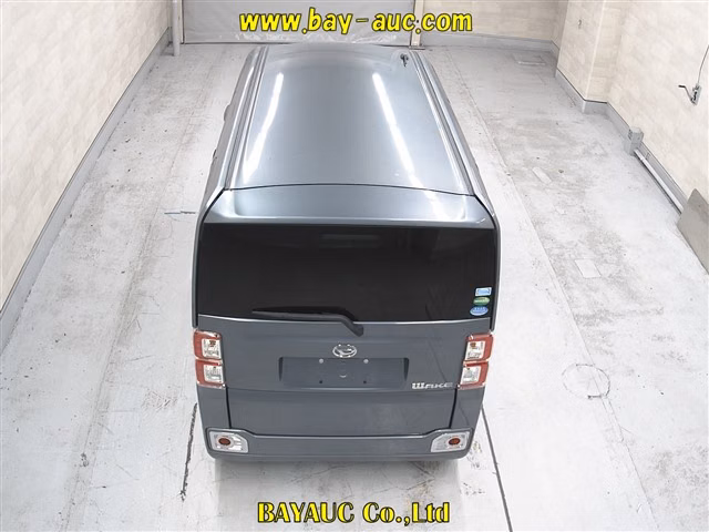 DAIHATSU WAKE