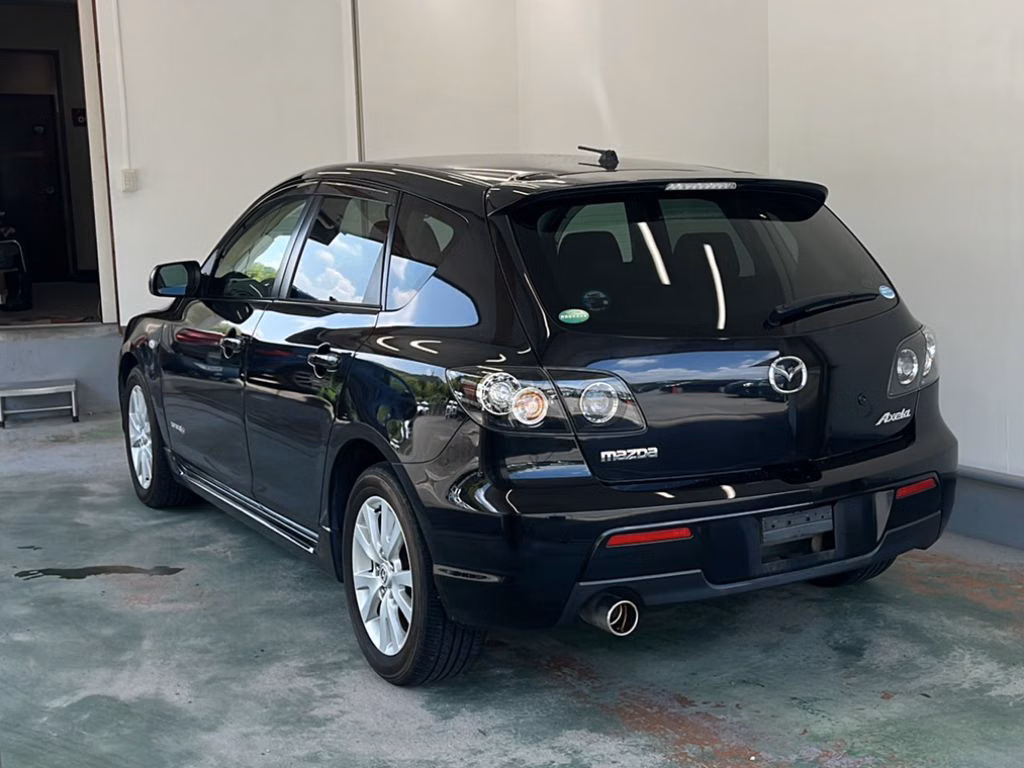 MAZDA AXELA