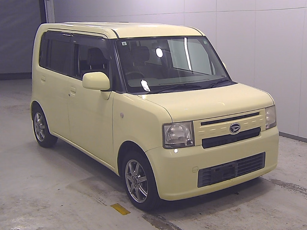 DAIHATSU MOVE CONTE