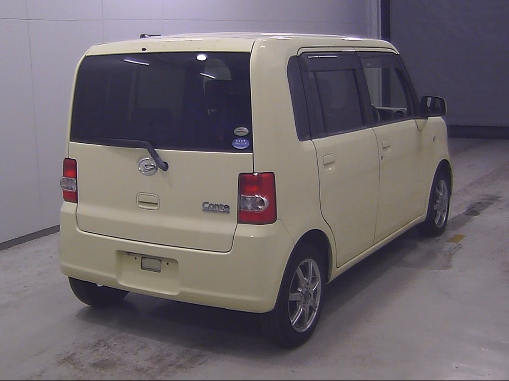 DAIHATSU MOVE CONTE