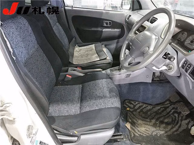 DAIHATSU TERIOS KID