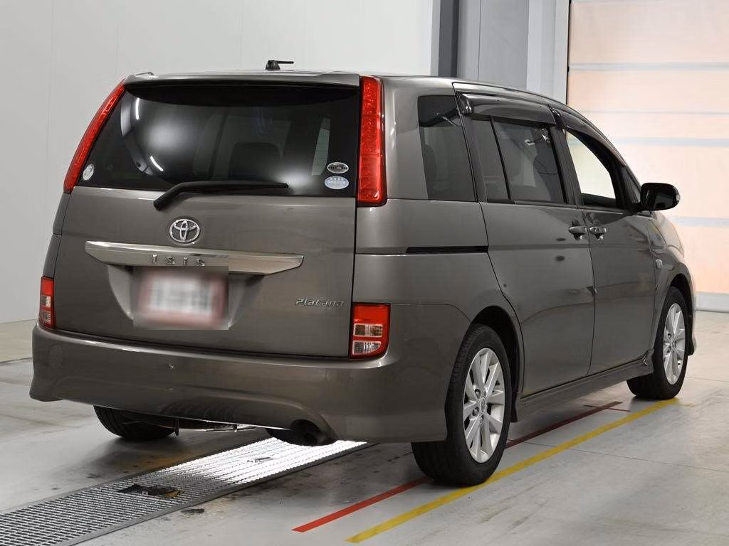TOYOTA ISIS