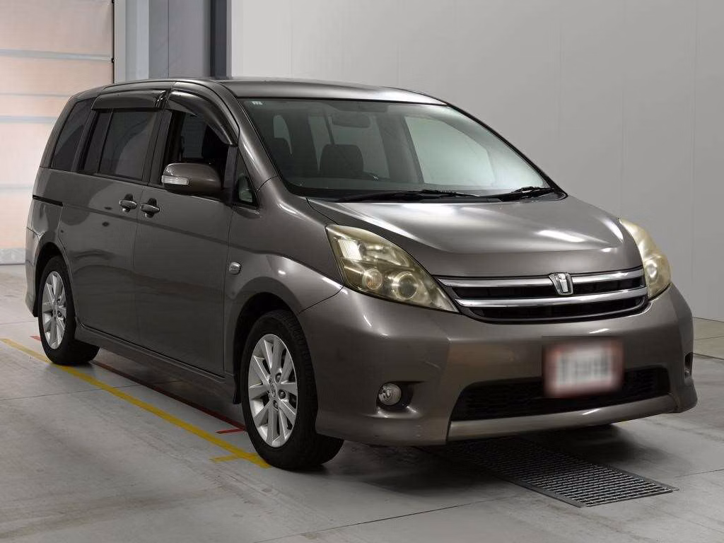 TOYOTA ISIS