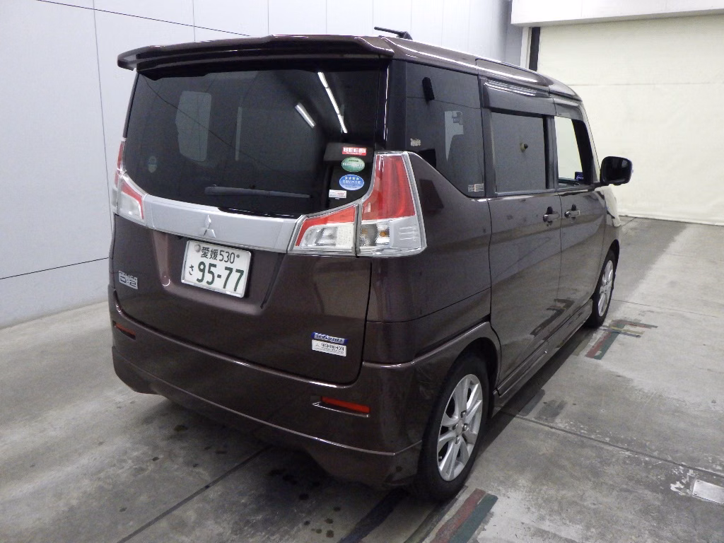 MITSUBISHI DELICA D:2