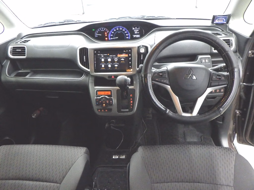 MITSUBISHI DELICA D:2