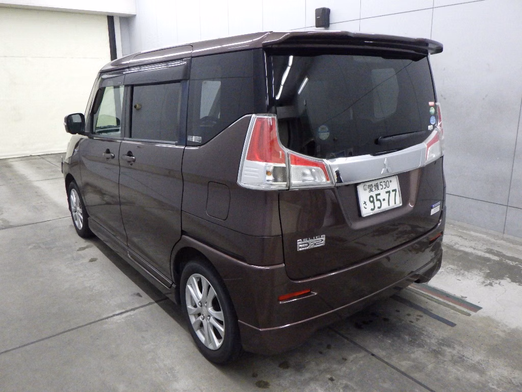 MITSUBISHI DELICA D:2